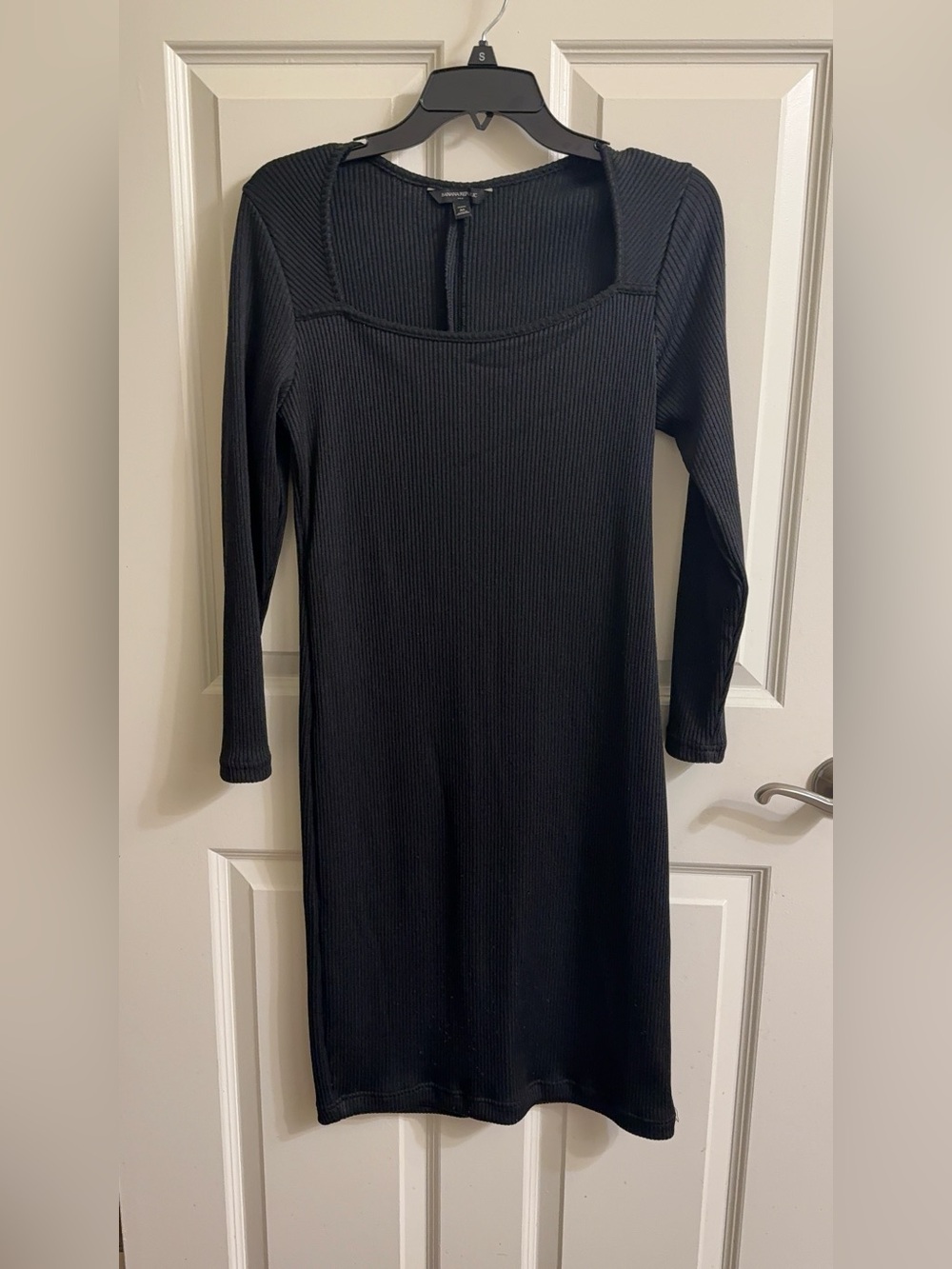 Banana Republic Black Ribbed Square-Neck Long Sleeve Sheath Dress